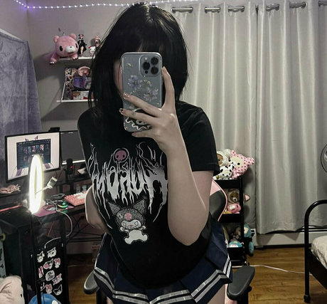 asmr girls onlyfans hot sexy self-portrait