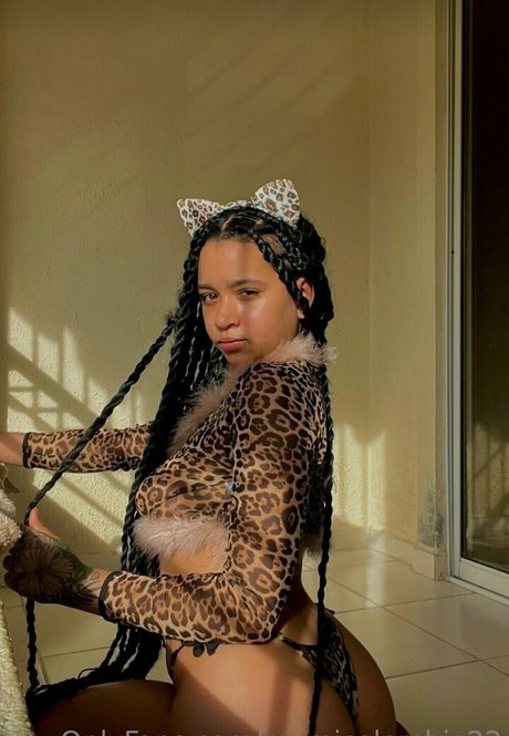 mamicolombia22 nude onlyfans pics