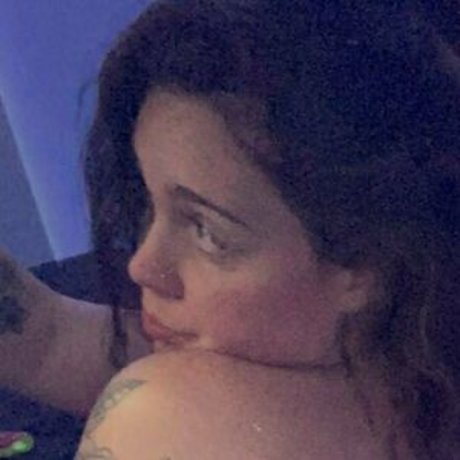 i zenda onlyfans nude tits