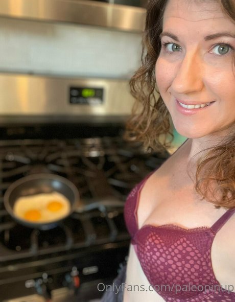 paleopinup naked only fans