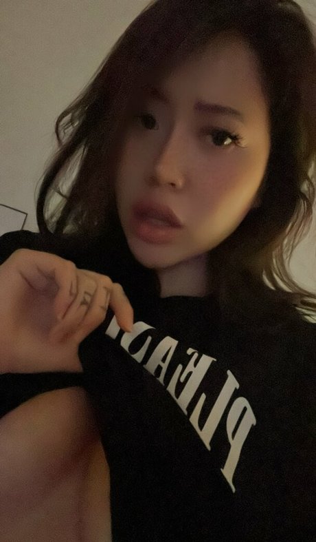 Heidikinnns is on onlyfans