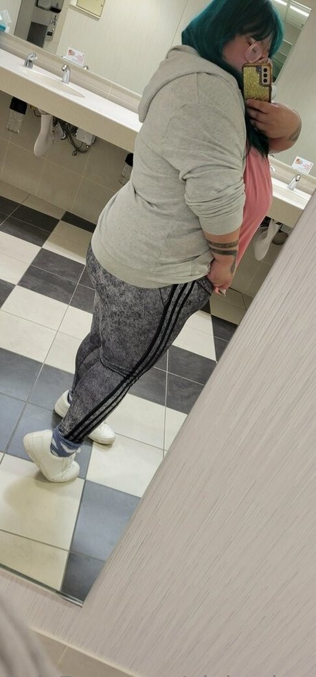 pinkpolaaa onlyfans leaked photos