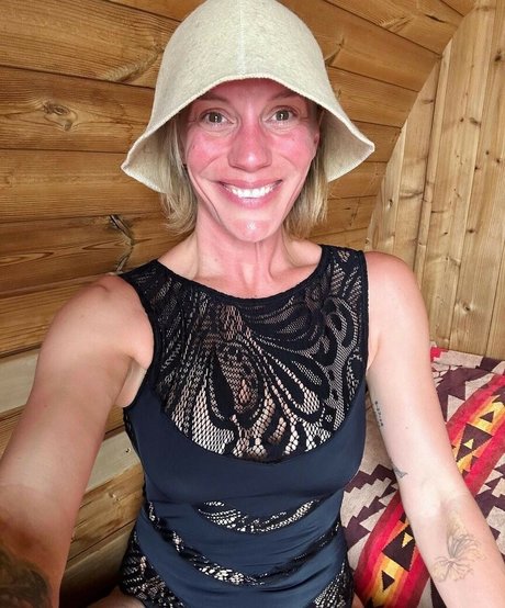 Katee Sackhoff leaks onlyfans