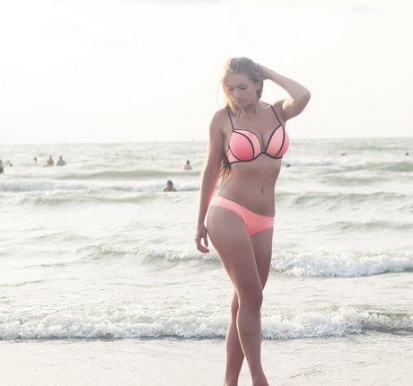 Lyllaangel naked onlyfans leaked