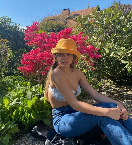 Kiana Stadler onlyfans leak