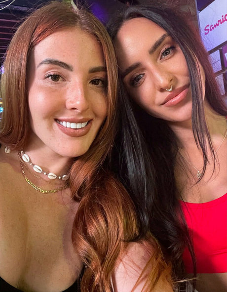 yourlesbianfantasyy onlyfans model photos