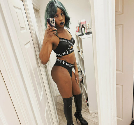 short hair teen onlyfans nudes depiction