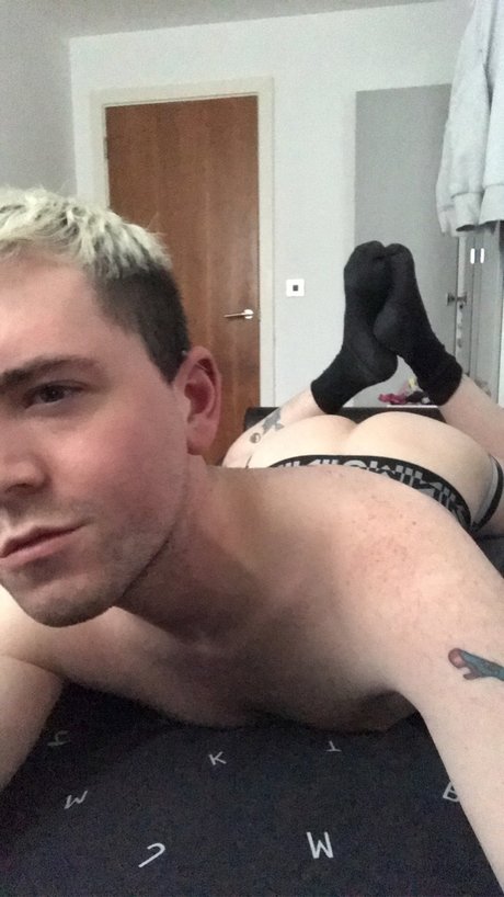 Adxmsxcrxt onlyfans model