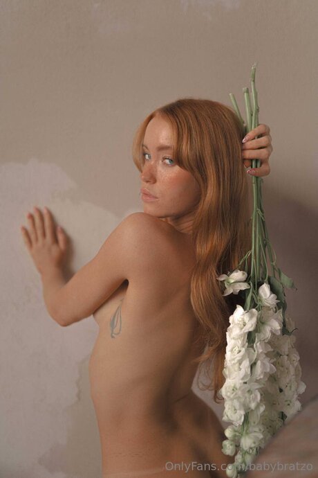 Baby Brat Spoil me_ onlyfans nude photos