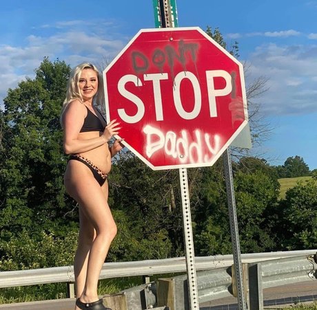 Yah girl Nicole onlyfans naked leak