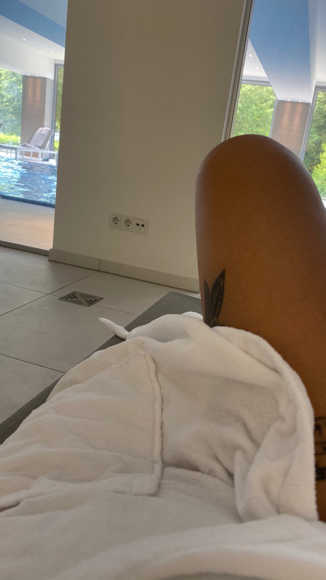 ebony milf onlyfans nude snap