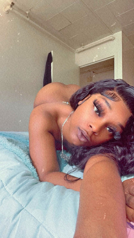 Melllly_ onlyfans nude leaked