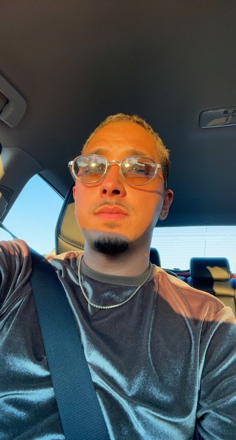 Aladino Reyes onlyfans leak ass