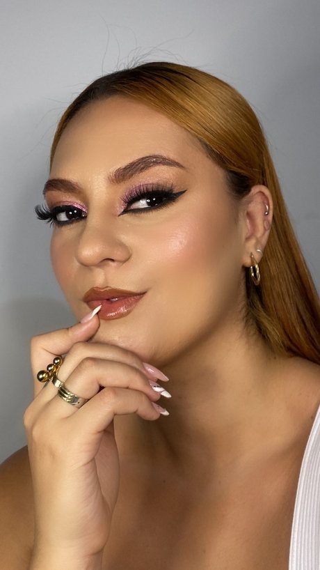 Paola rivera mejia nude only fans