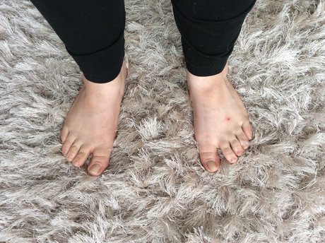 Panties amp amp Feet onlyfans porn leaks