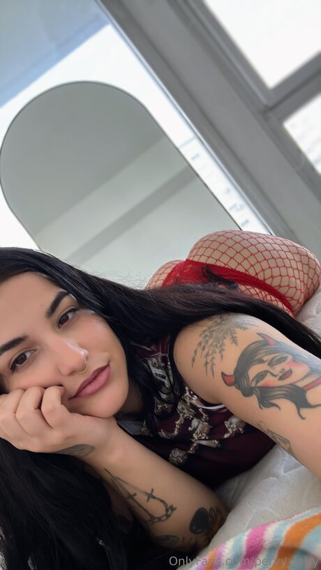 curvy teen onlyfans free naked picture