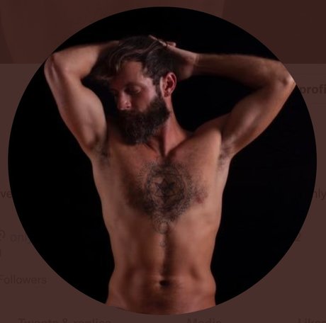 Alpha Andre nude onlyfans