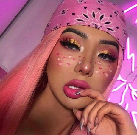 Pink LIL Baddie only fans content