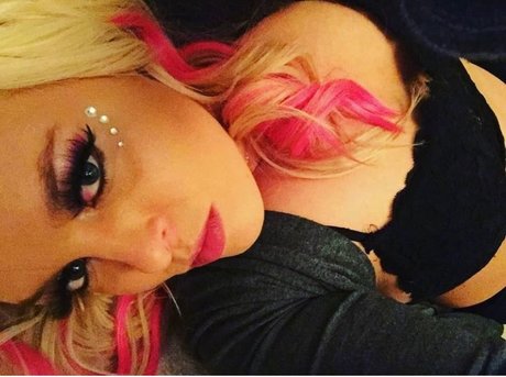 Pink Sprinkle onlyfans leaked tits