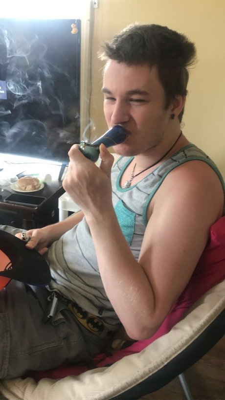 Semen Demon onlyfans fotos