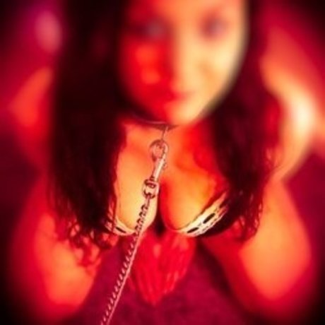 PhoenixInChains strip onlyfans