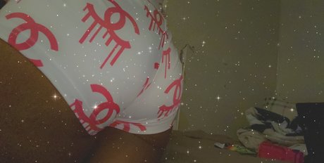 PetiteChclte onlyfans leams