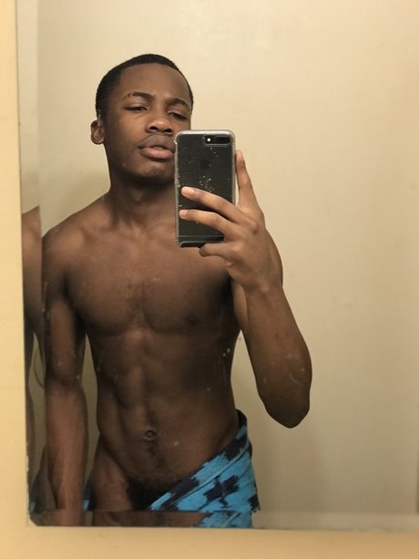 F A M O S D A E onlyfans for free