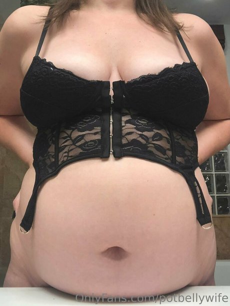 potbellywife naked onlyfans leak