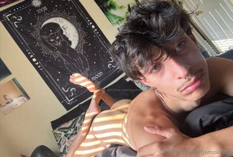 tjsmokezzz onlyfans nude leak