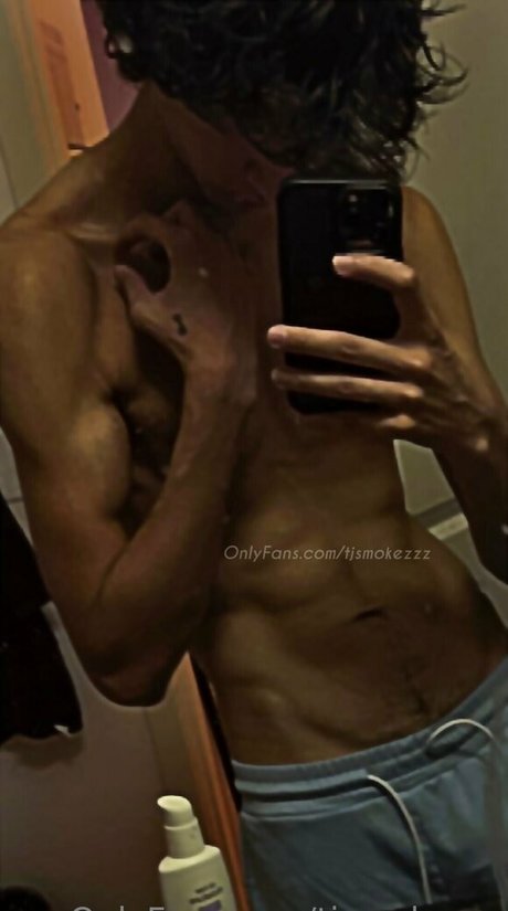 tjsmokezzz onlyfans naked leaked