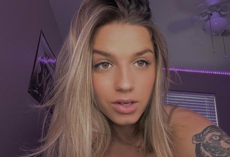 famous girls onlyfans beautiful snap