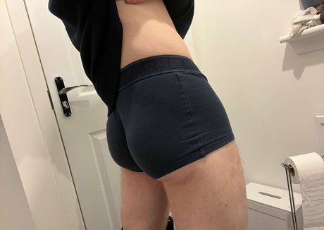 lee ritchie nude onlyfans pics