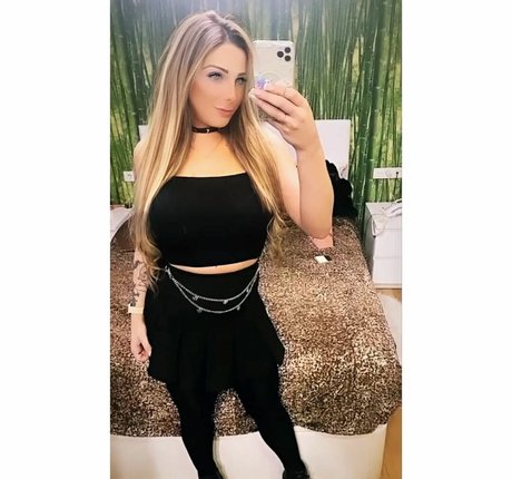 Gabriela Lori onlyfans leajs