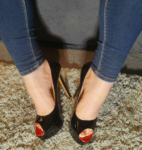 kayties feet naked leaked onlyfans