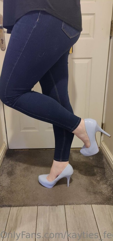 kayties feet only fans pics