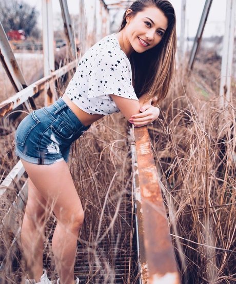 Sasha Emiri only fans naked