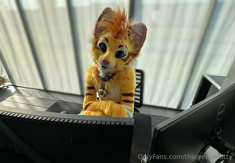 thatyellowkitty xxx onlyfans