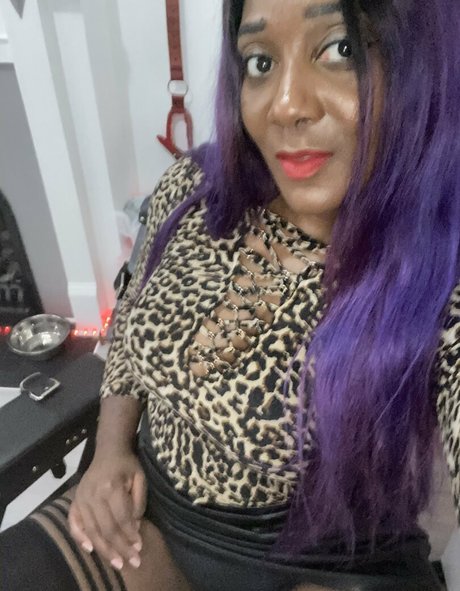 mslorraineldn onlyfans free content