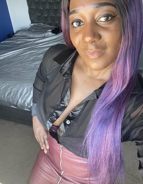 mslorraineldn only fans pictures