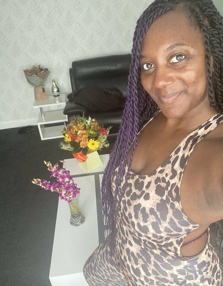 mslorraineldn onlyfans posts