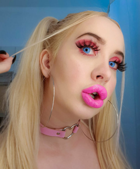 vivianrosefree onlyfans picture