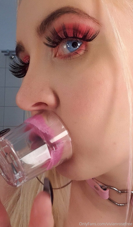 vivianrosefree  photos