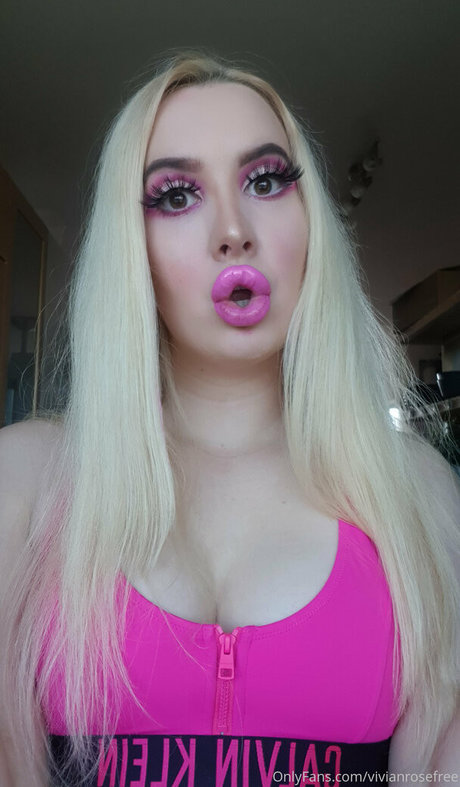 vivianrosefree naked only fans