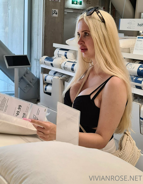 vivianrosefree sex onlyfans