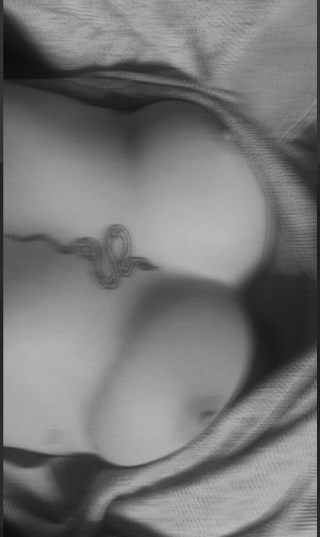 oliveiiranatt onlyfans naked