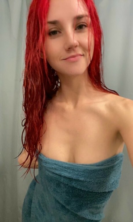 avacrucio onlyfans nude pictures