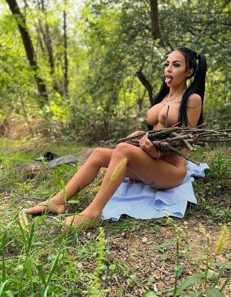 alexandra ale free onlyfans leams