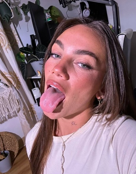 bobbiedavisonly onlyfans strip