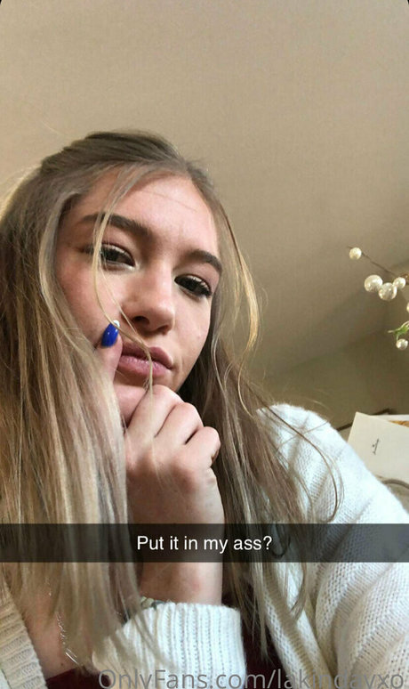 LakinDayXO onlyfans leajs