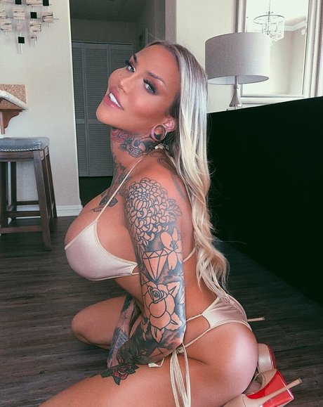 tsnadialove onlyfans picture